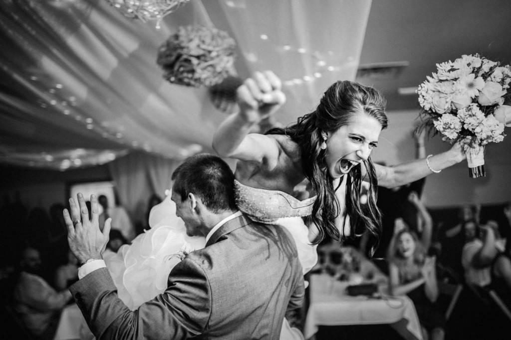 Let your wedding photographer tell your story