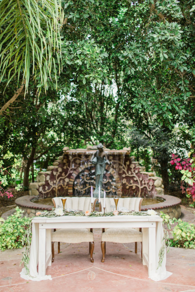 http://loiephotography.com/ Table for wedding couple