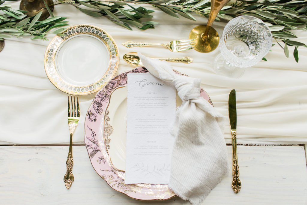 Deluxe wedding place setting