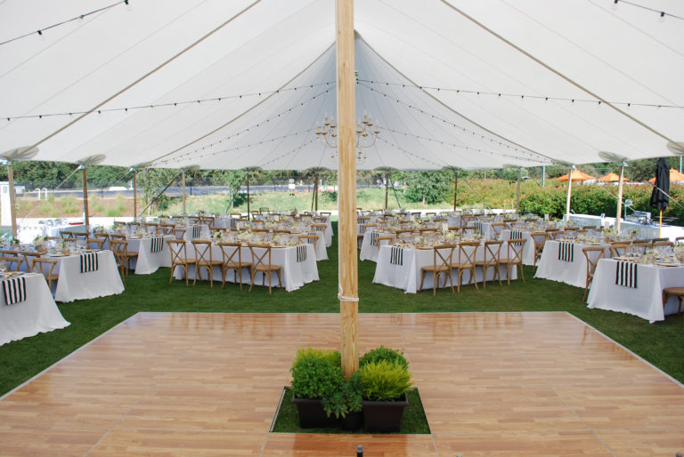 Your Official Guide To Wedding Rentals - Honeyfund.com